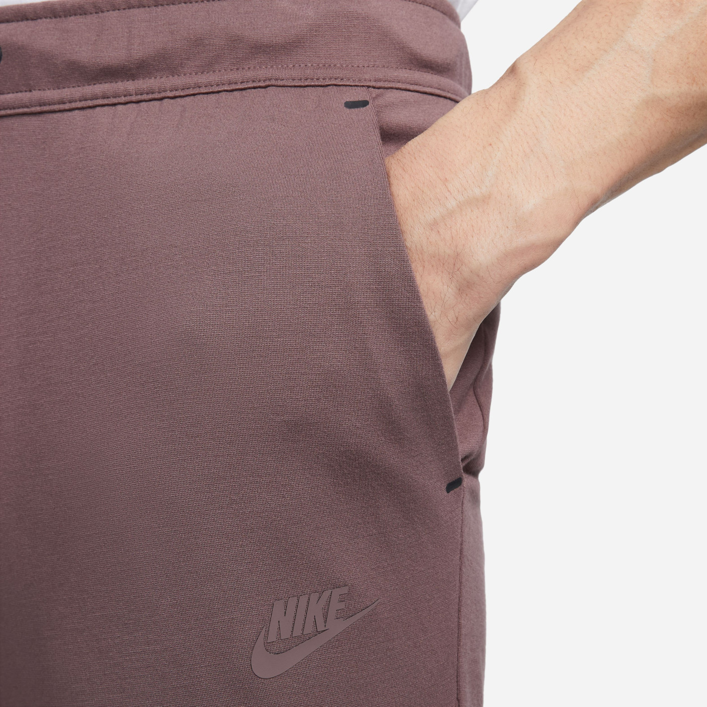 Nike მამაკაცის სპორტული შარვალი M NK TECH LGHTWHT JGGR