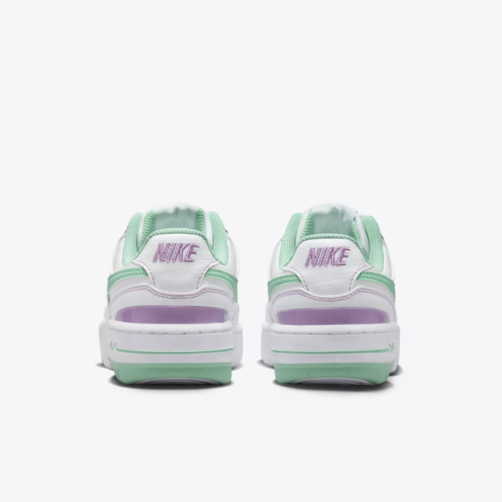 Nike ქალის სპორტული ფეხსაცმელი NIKE GAMMA FORCE