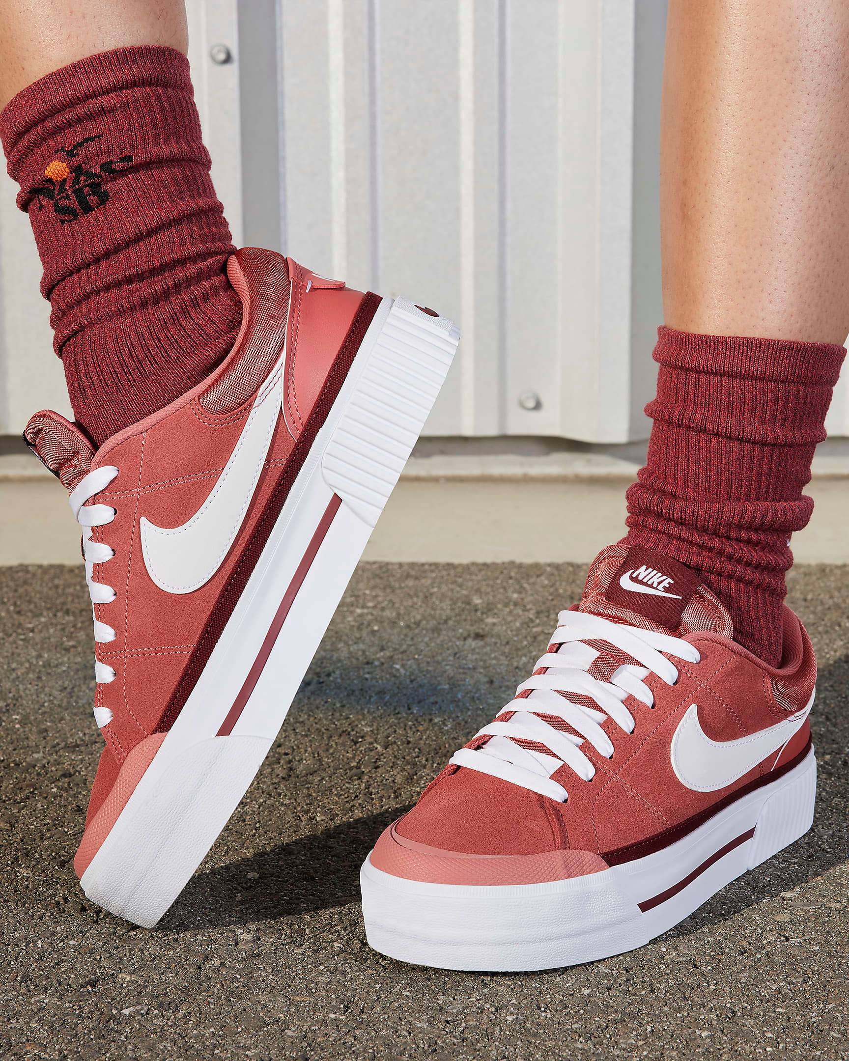 Nike ქალის სპორტული ფეხსაცმელი W COURT LEGACY LIFT