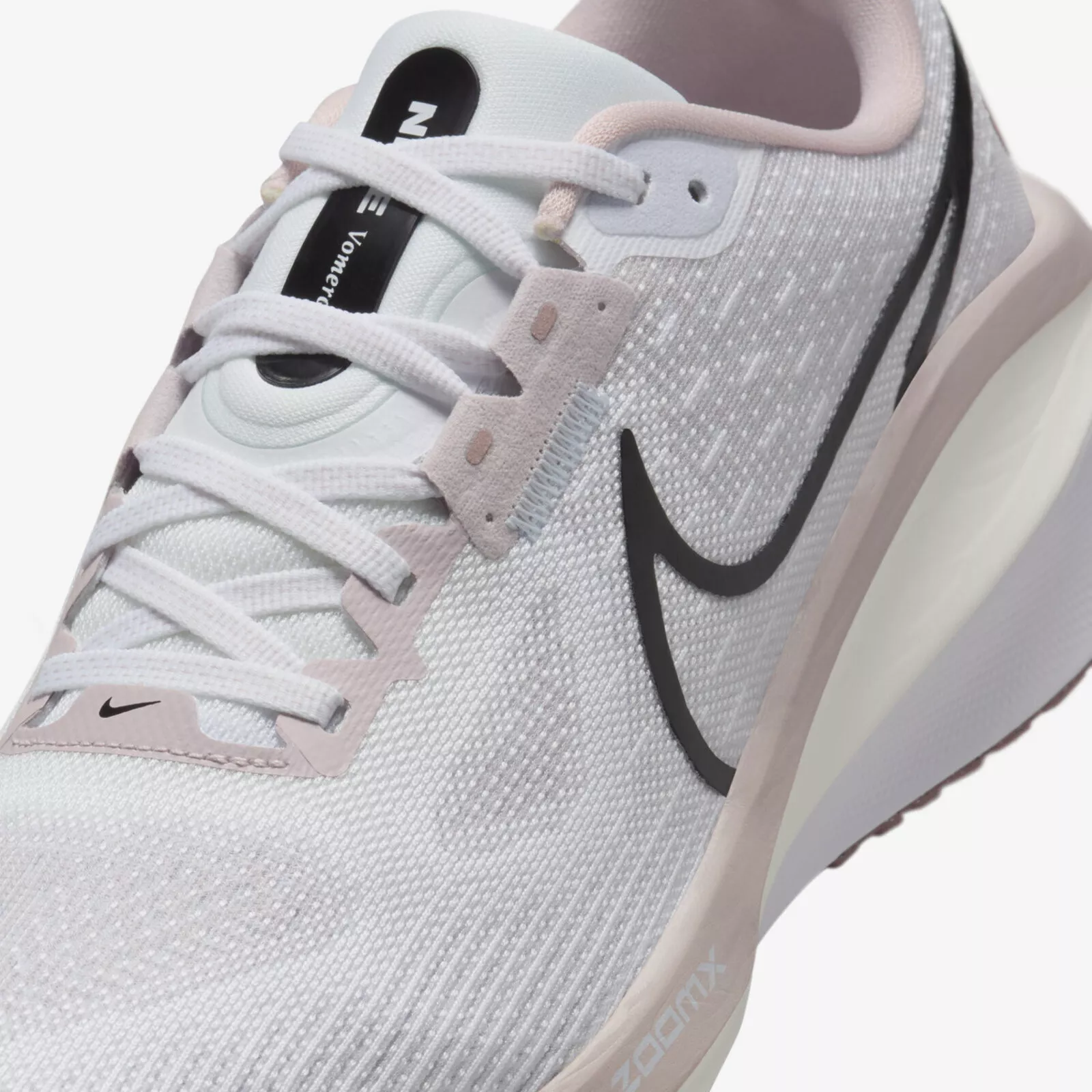 Nike ქალის სპორტული ფეხსაცმელი W NIKE VOMERO 17