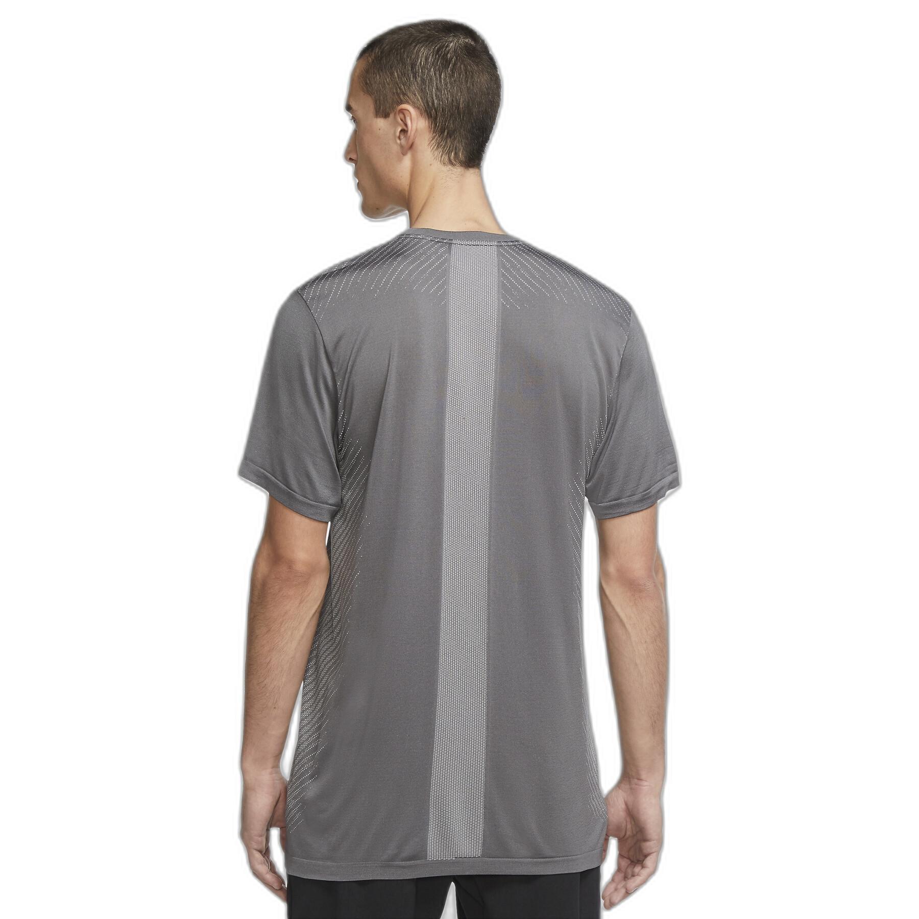 Nike მამაკაცის მაისური M NK DF SEAMLESS SS TOP