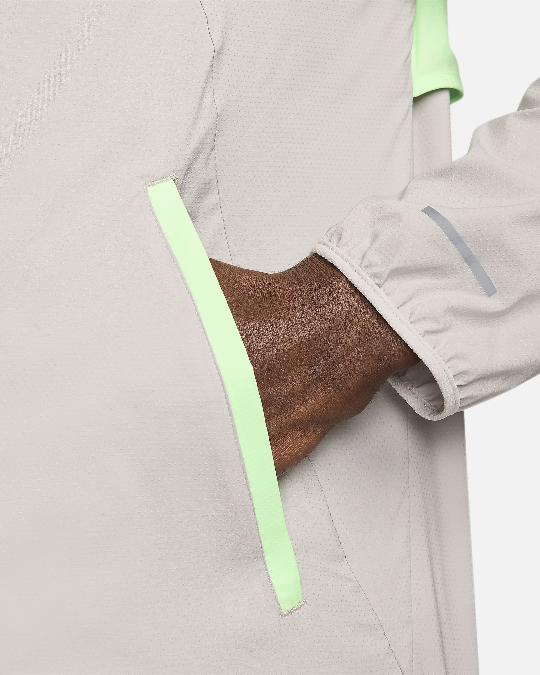 Nike მამაკაცის ქურთუკი M NK IMP LGHT WINDRNNER JKT
