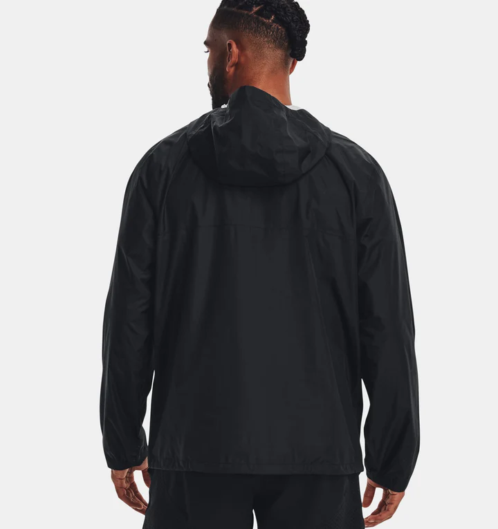 Under Armour მამაკაცის თხელი ქურთუკი CLOUDSTRIKE JACKET-BLK