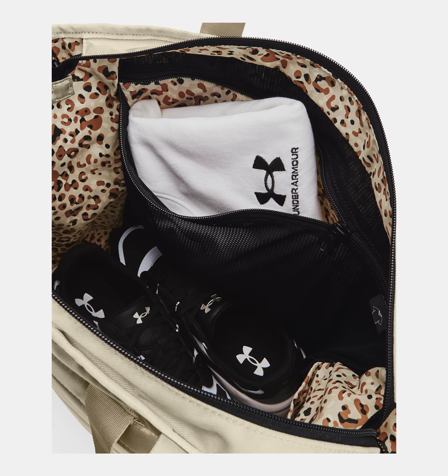 Under Armour ჩანთა UA Studio Tote BP-BRN