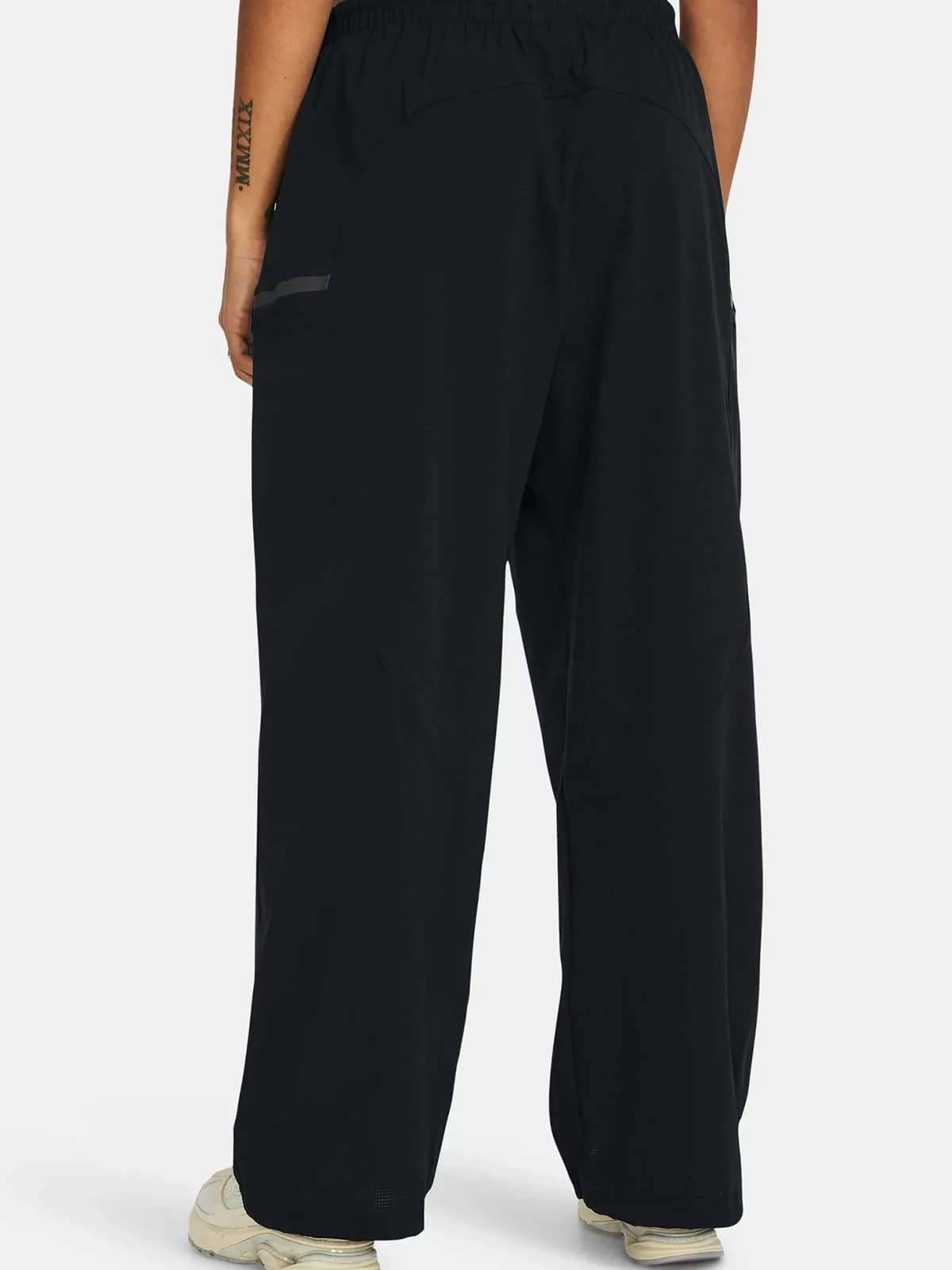 Under Armour ქალის ჯემპრი UA Unstoppable Vntd Para Pt-BLK