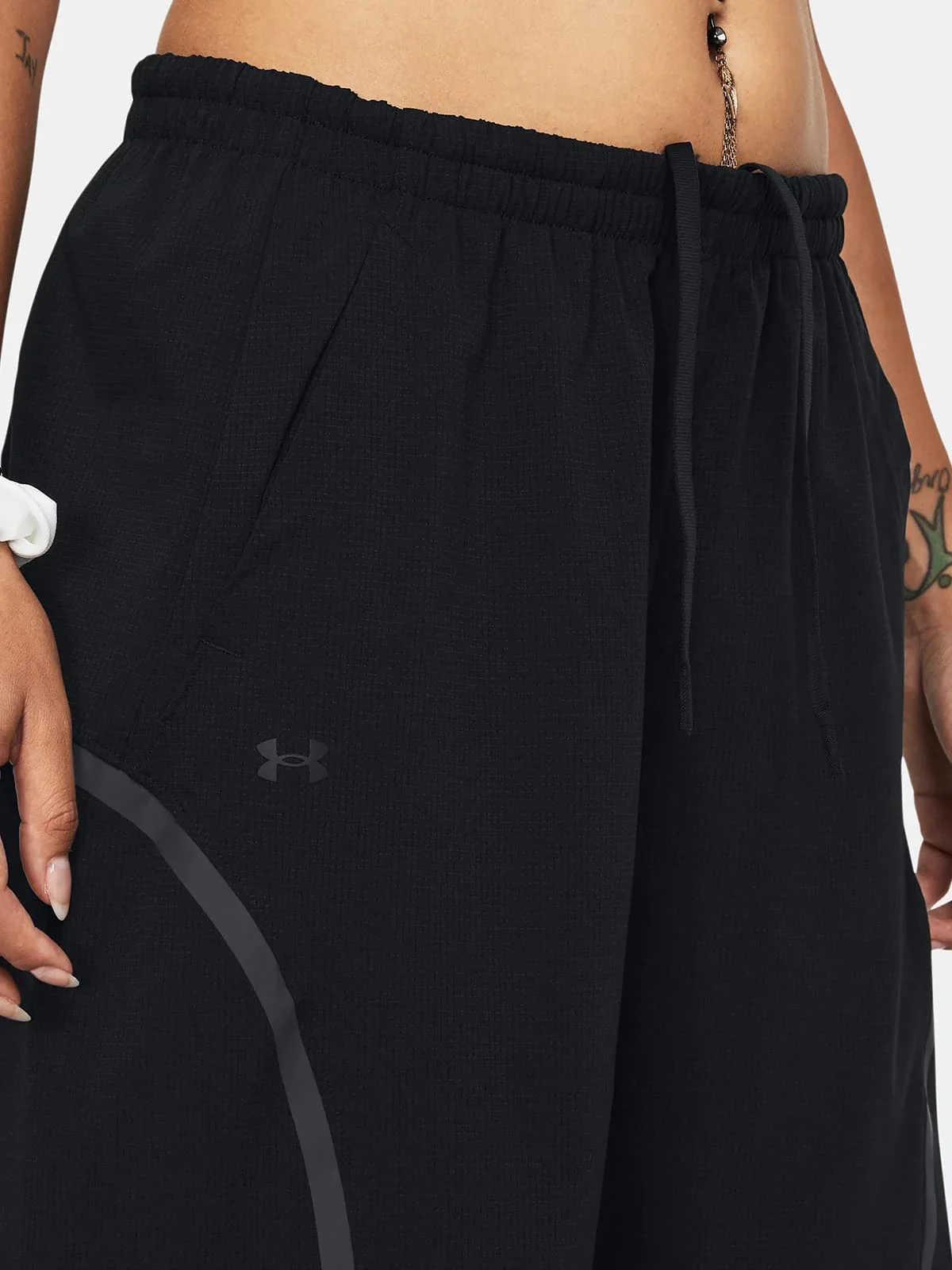 Under Armour ქალის ჯემპრი UA Unstoppable Vntd Para Pt-BLK