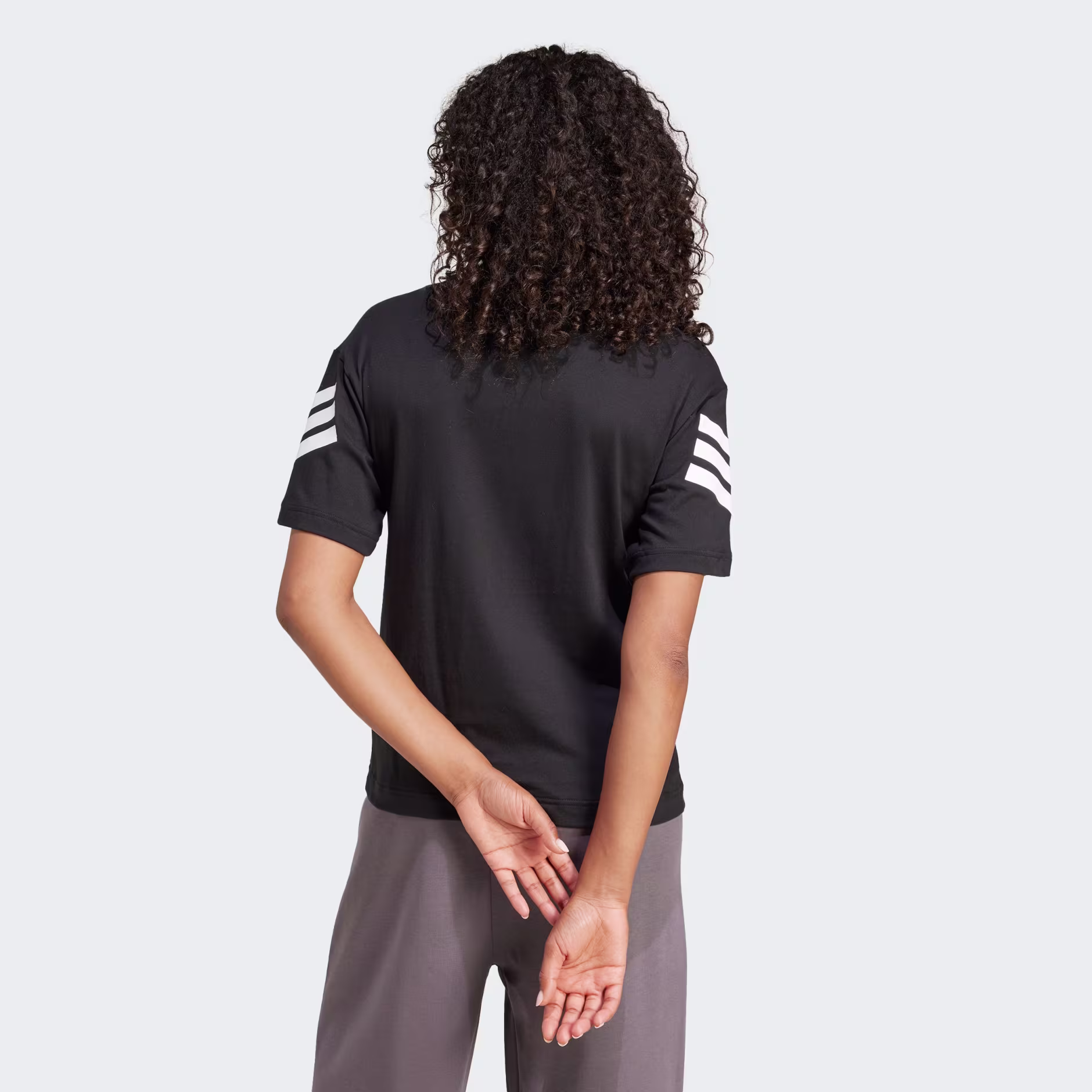 Adidas ქალის მაისური W FI 3S TEE