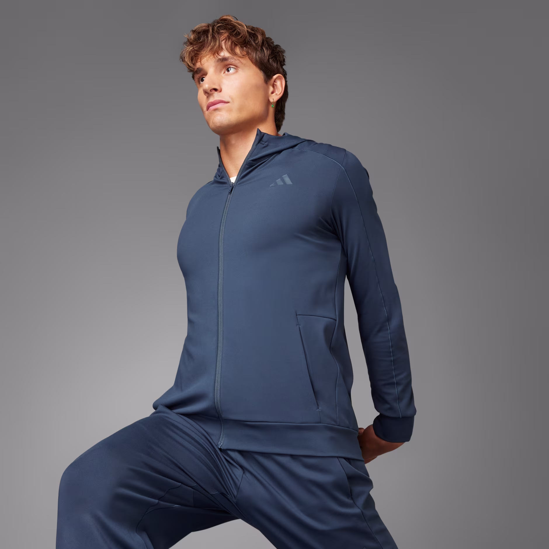 Adidas მამაკაცის ჯემპრი PUREMOTION HOOD