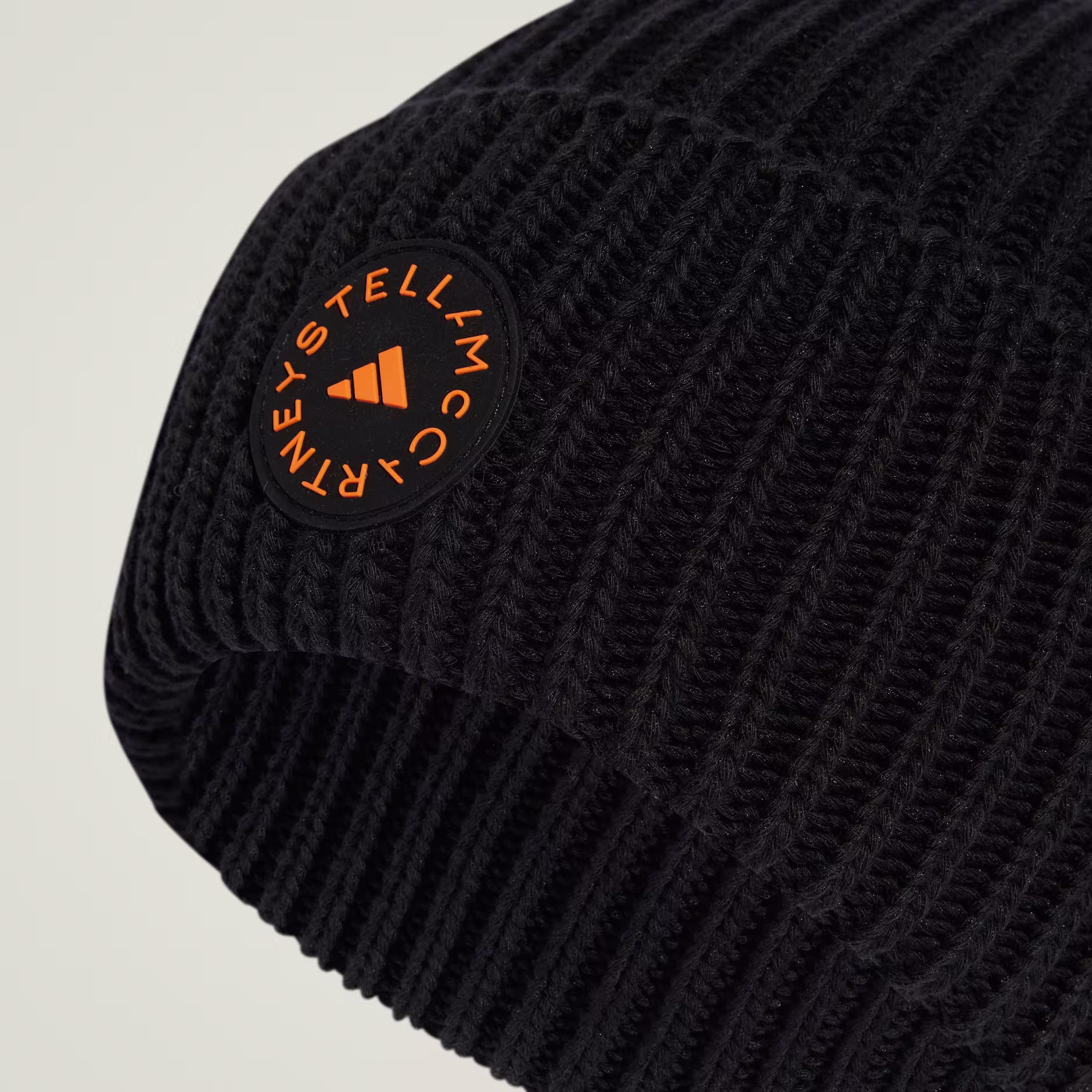 Adidas ქუდი aSMC BEANIE