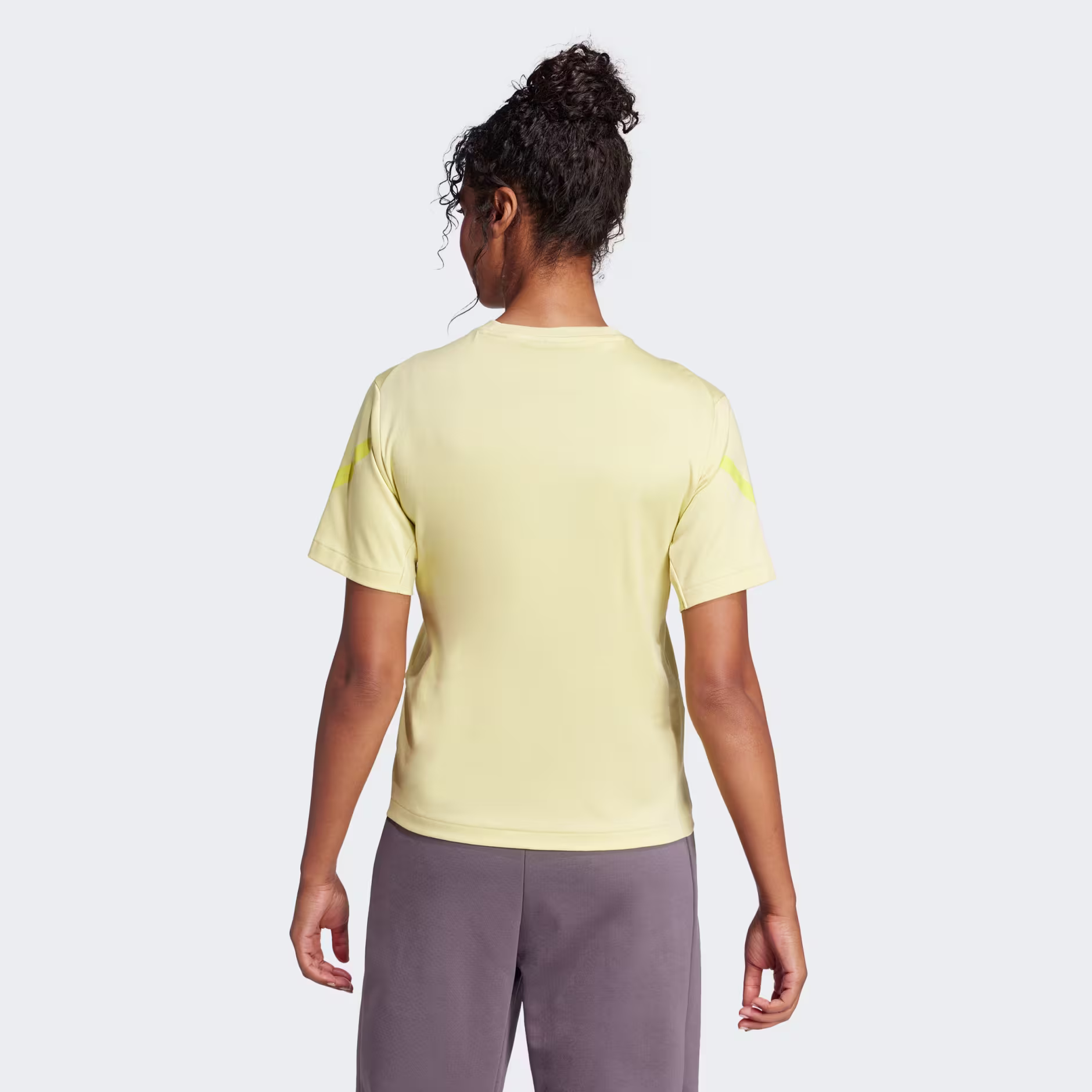 Adidas ქალის მაისური W Z.N.E. TEE