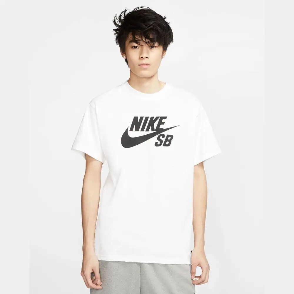 Nike მამაკაცის მაისური