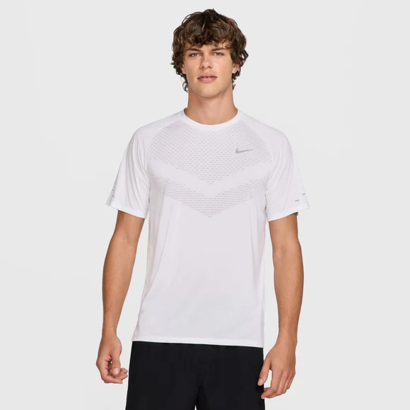 Nike მამაკაცის მაისური